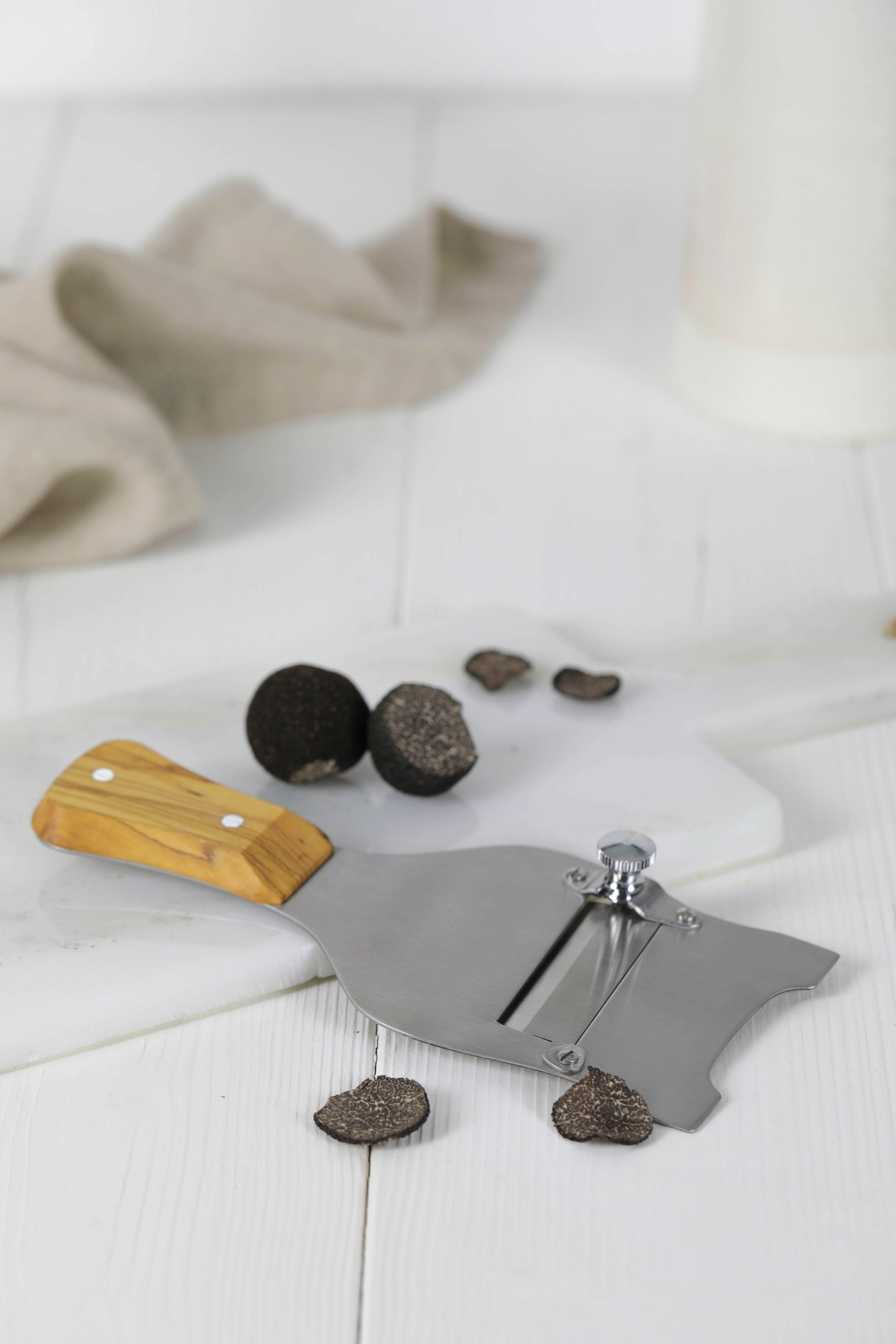 Trancheuse à truffes italienne Lame simple en acier inoxydable –  creativatruffles