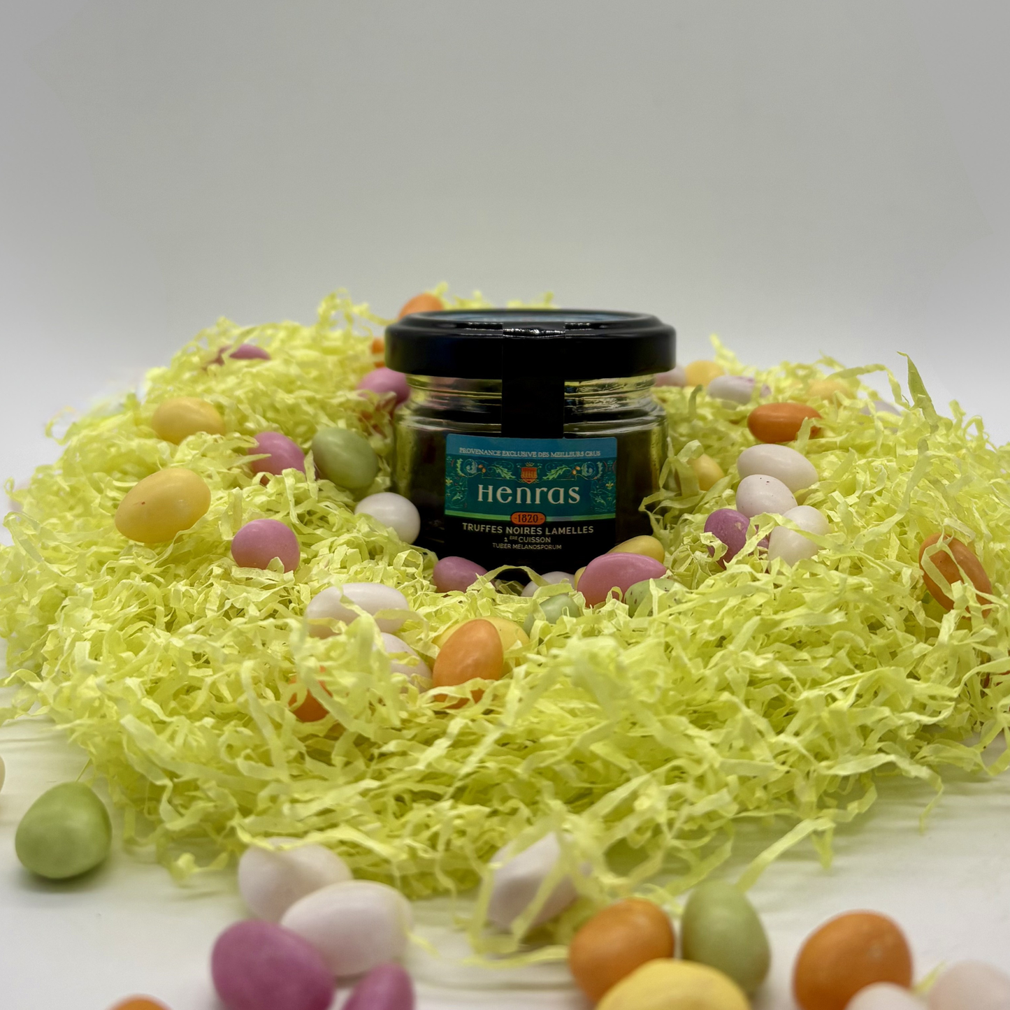 Sliced ​​black truffles 